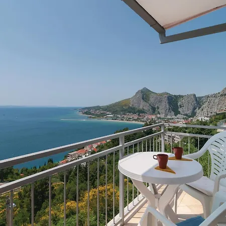 Holiday home 8 Bedroom Stunning In *