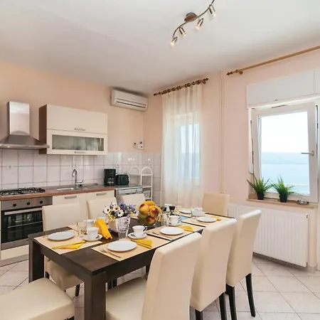 8 Bedroom Stunning In * Omis