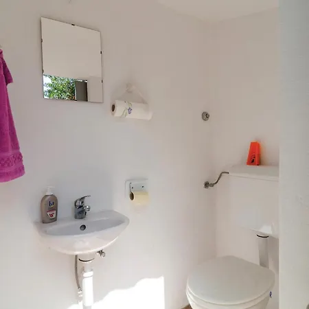 8 Bedroom Stunning In