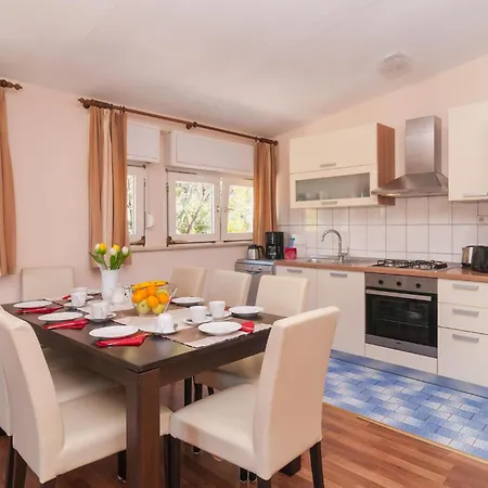 Put Borka Vi Сasa de vacaciones